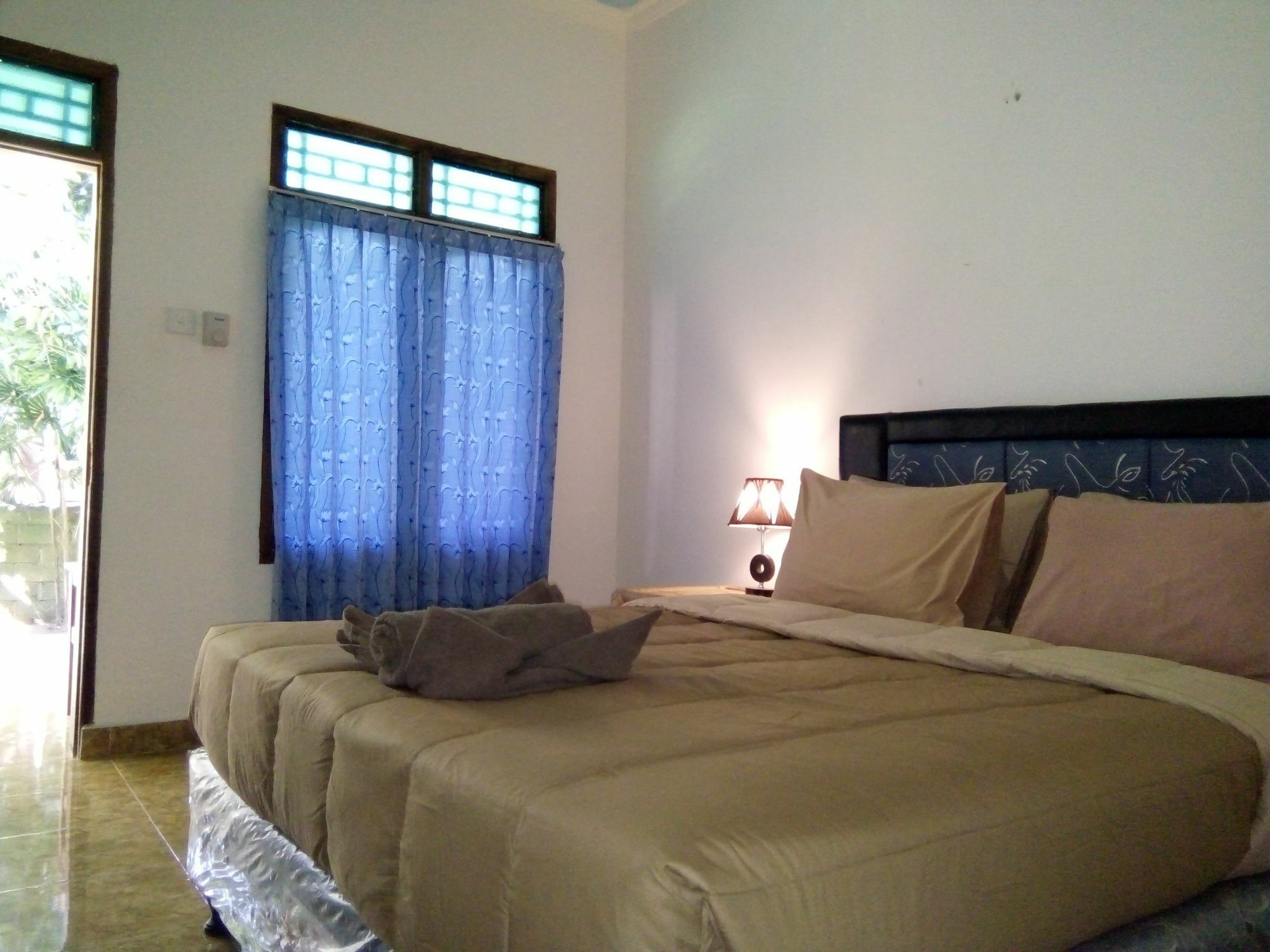 Family Garden Homestay Mangsit Exterior photo